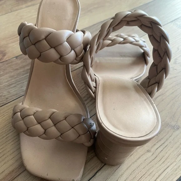 Tan Braided Women's Sandals US 6.5 - Picture 3 of 7